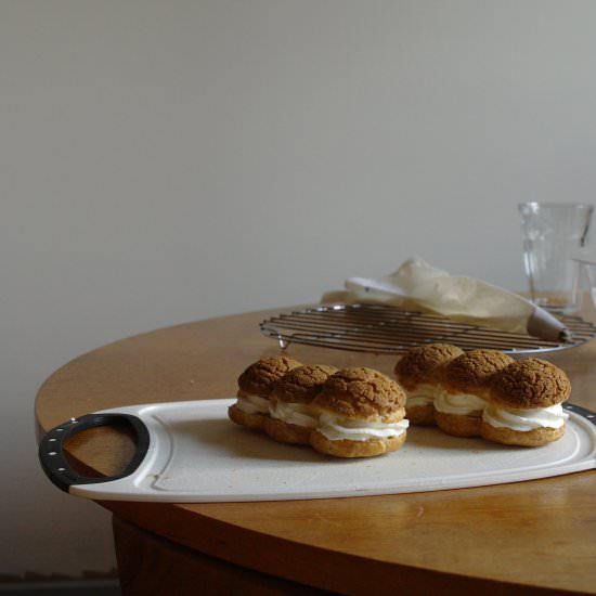 Chestnut & Speculoos Eclairs