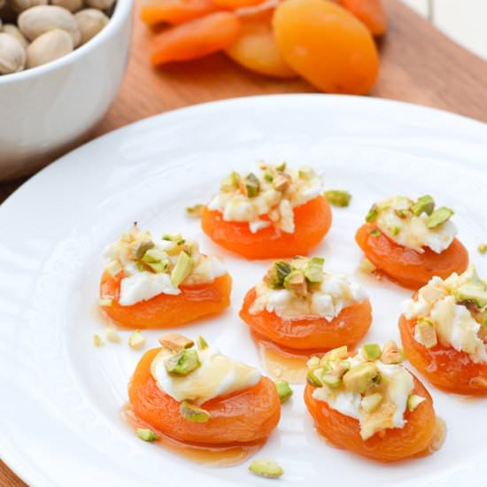 Pistachio Goat Cheese Apricot Bites