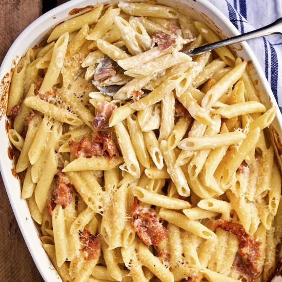 Penne with Prosciutto and Cream