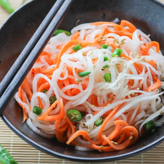Carrot and Daikon Radish Salad