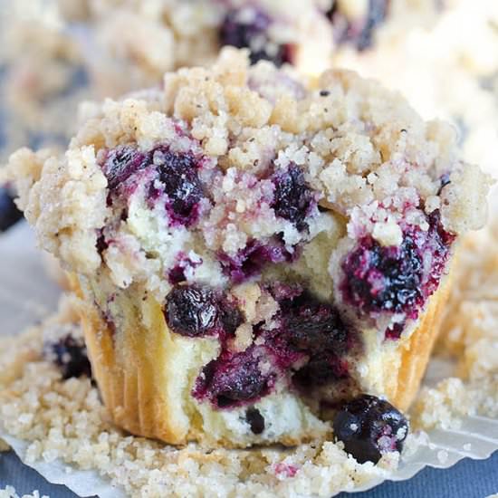 Blueberry Muffins With Streusel Crumble