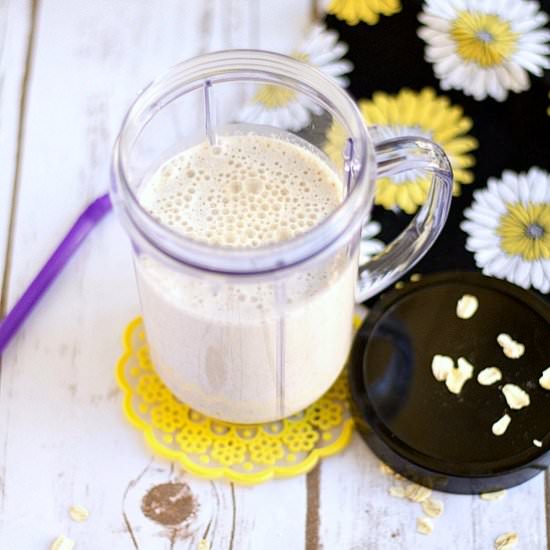 Overnight Oats Smoothie with Dates