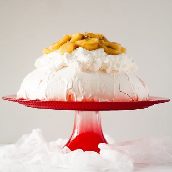 Pavlova with Caramelized Banana