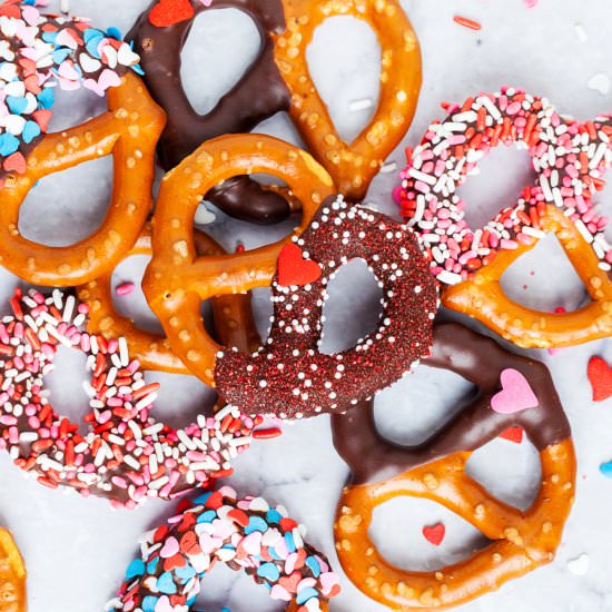 Valentine’s Day Dipped Pretzels