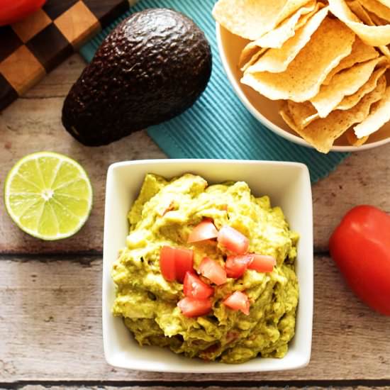 Easy Homemade Guacamole