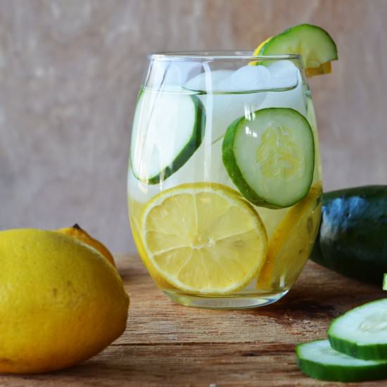 Lemon Cucumber Detox Water