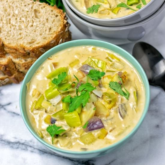 Vegan Cheese Leek Soup