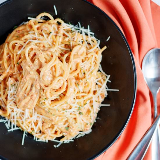 Roasted Red Pepper & Goat Cheese Pasta