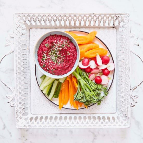 Beetroot Hummus with Crudités