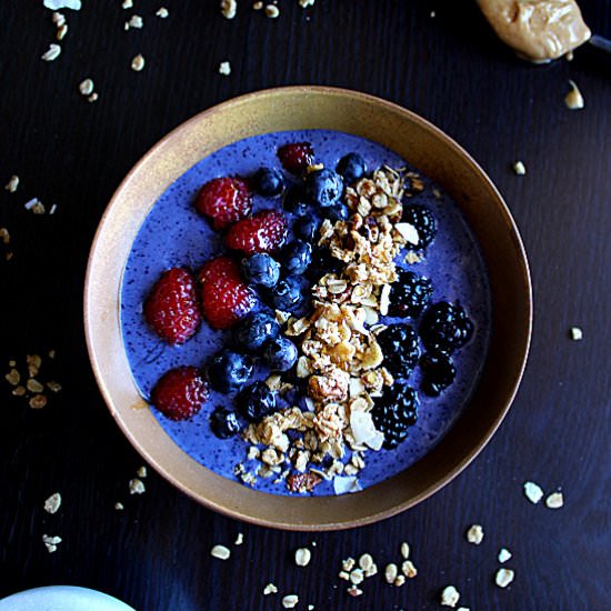 Peanut Butter Protein Smoothie Bowl