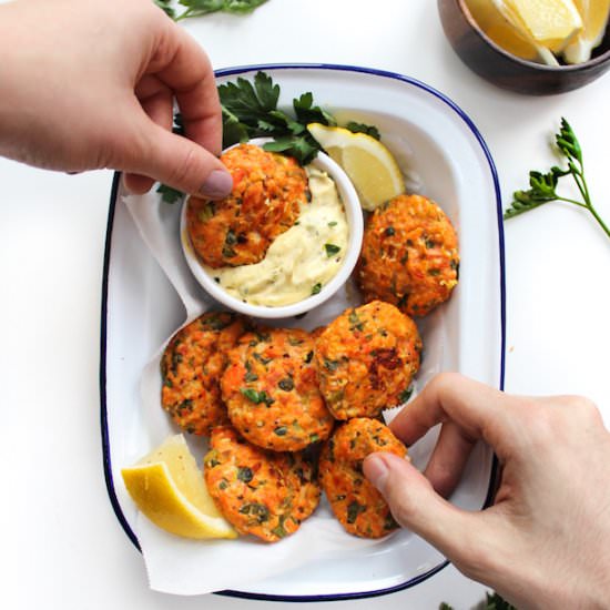 Mini Paleo Salmon Cakes