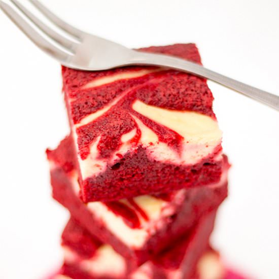 Red Velvet Cheesecake Swirl Brownie