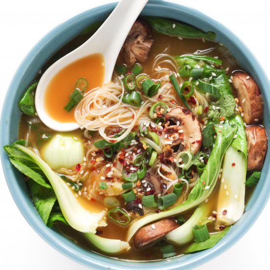 Ginger and Garlic Noodle Soup