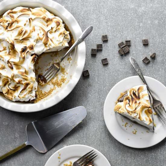 Giant Toasted S’mores Pie