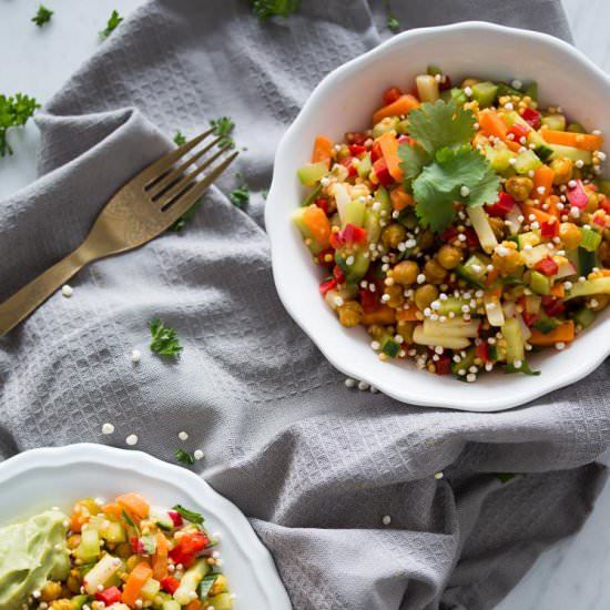 Mixed salad with crispy chickpeas