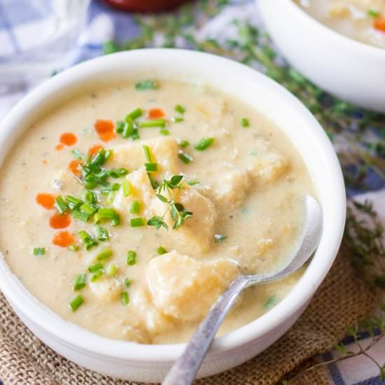 Cheesy Vegan Potato Leek Soup