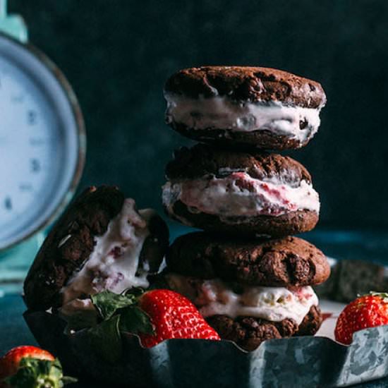 No Churn Ice Cream Sandwiches