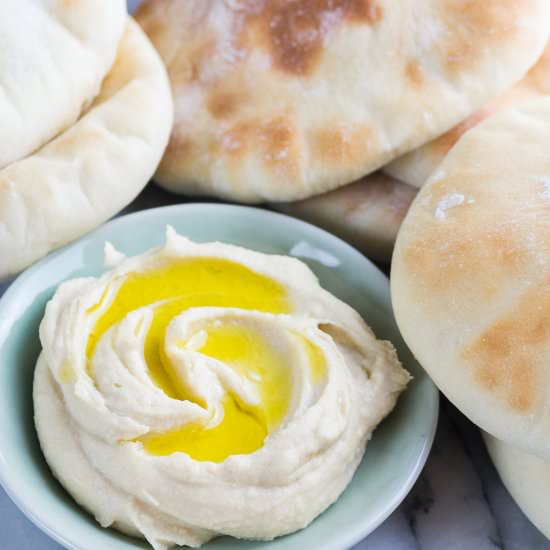 Pita Bread with Hummus