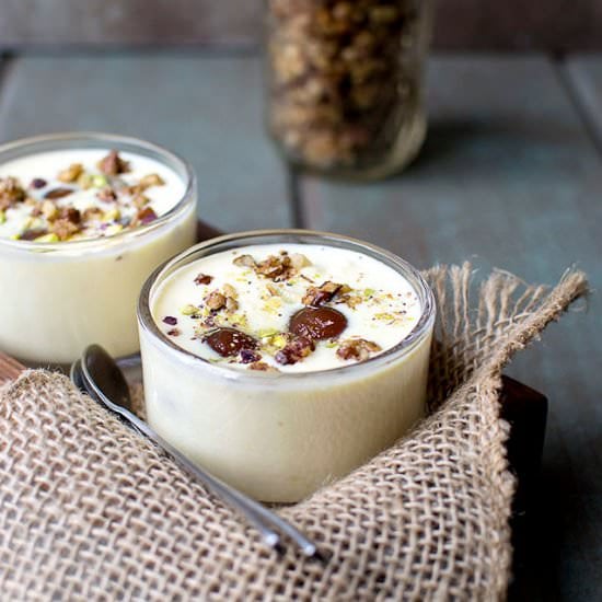 Custard with Gulab Jamun