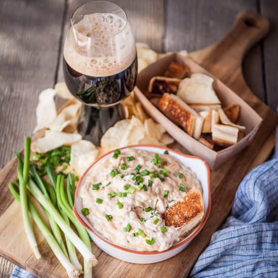 Slow Cooker Stout Onion Dip