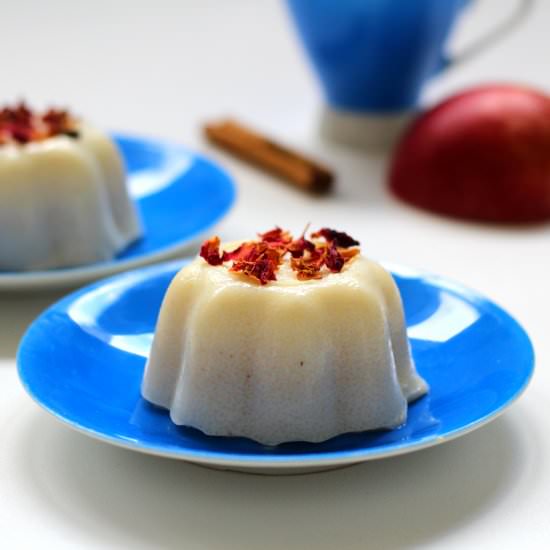 Fragrant Semolina Puddings