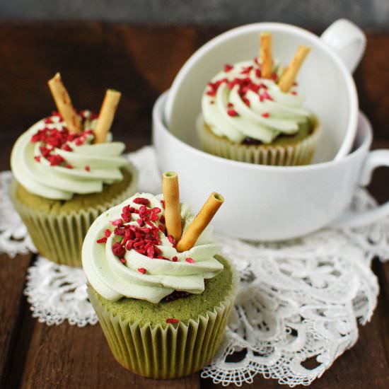 Matcha and Raspberry Cupcakes