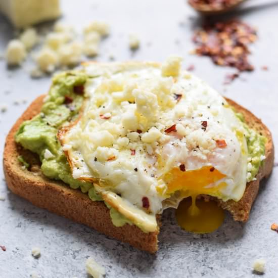 Spicy Avocado Toast with Egg
