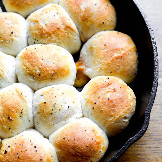 Cheesy BBQ Pulled Pork Bombs