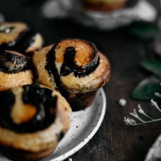 Black Tahini Buns