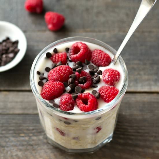Raspberry Vanilla Overnight Oats