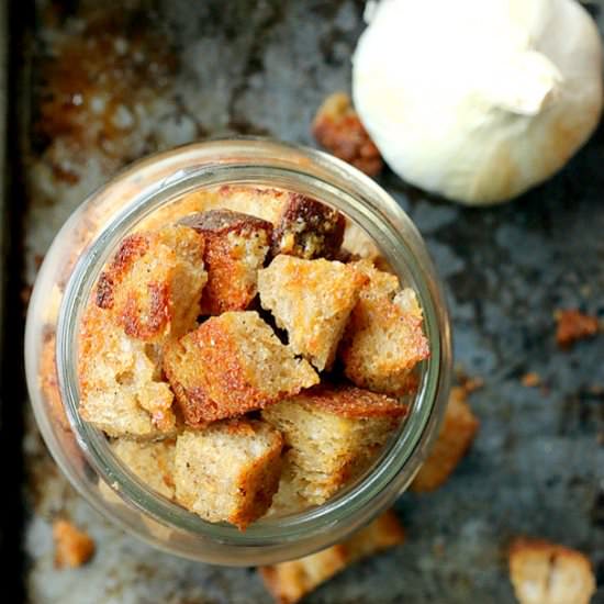 Garlic Parmesan Croutons