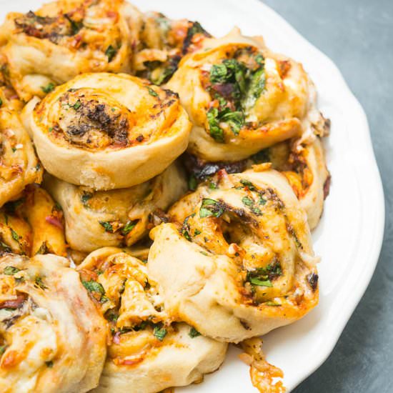 Cheesy Pizza Rolls