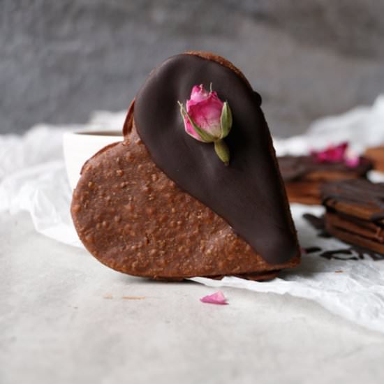 Chocolate Quinoa Sandwich Cookies