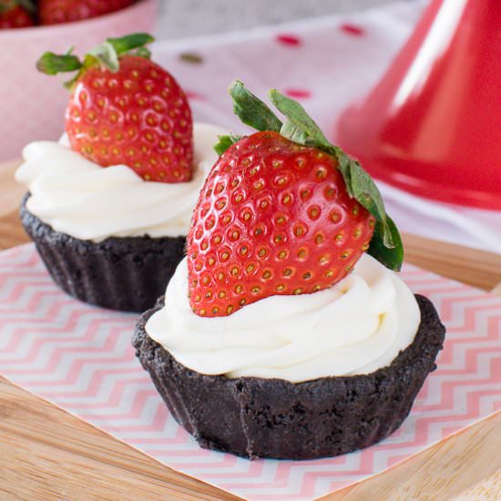 No Bake Chocolate Cream Tarts
