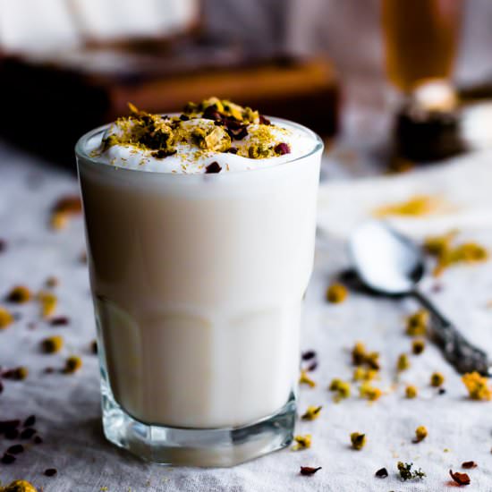 Rosehip Chamomile Tea Latte