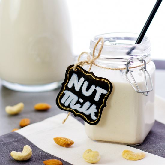 Homemade Cashew & Almond Milk