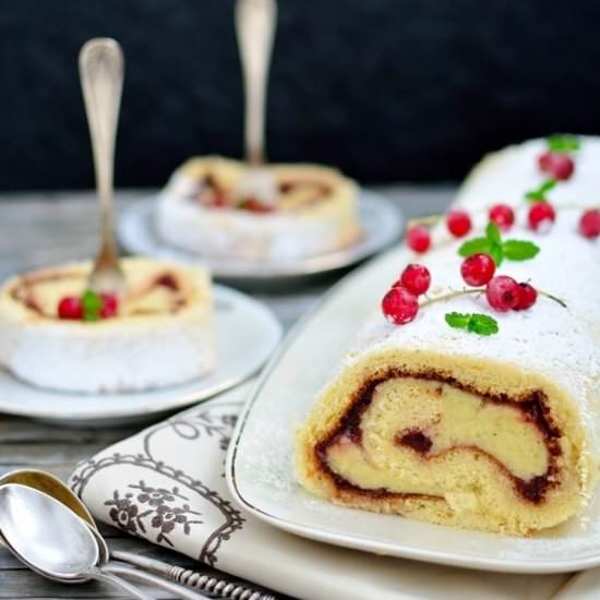 Swiss Roll with Jam and Vanilla