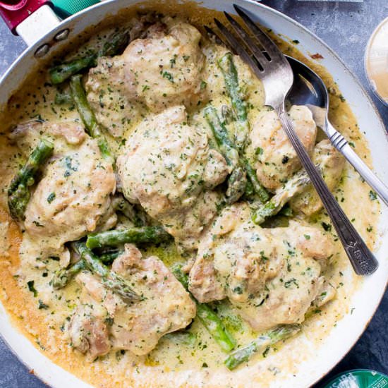 Garlic Basil Chicken with Asparagus