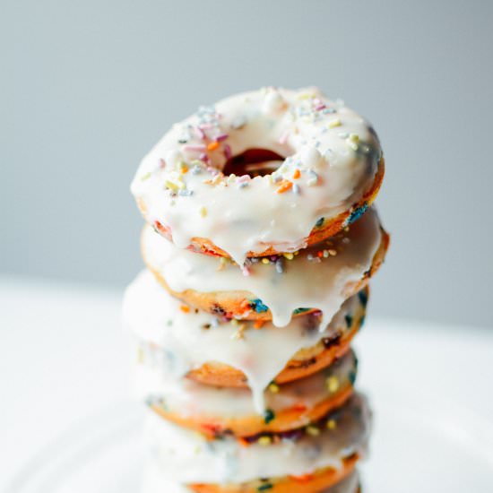 {Inspiration} Funfetti Baked Donuts