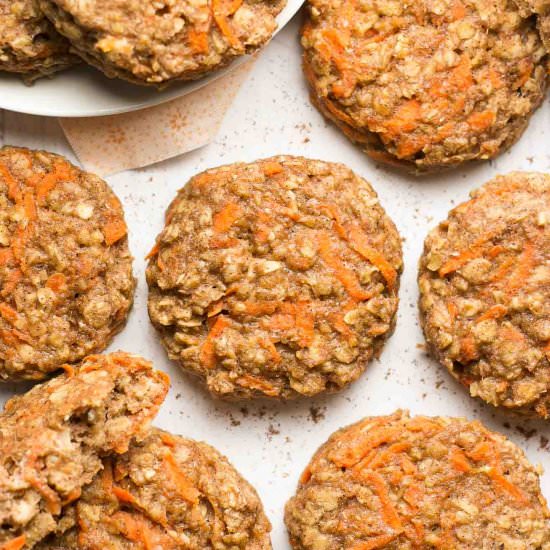 Carrot Cake Oat Breakfast Cookies
