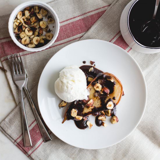 Roasted Pears with Chocolate Sauce