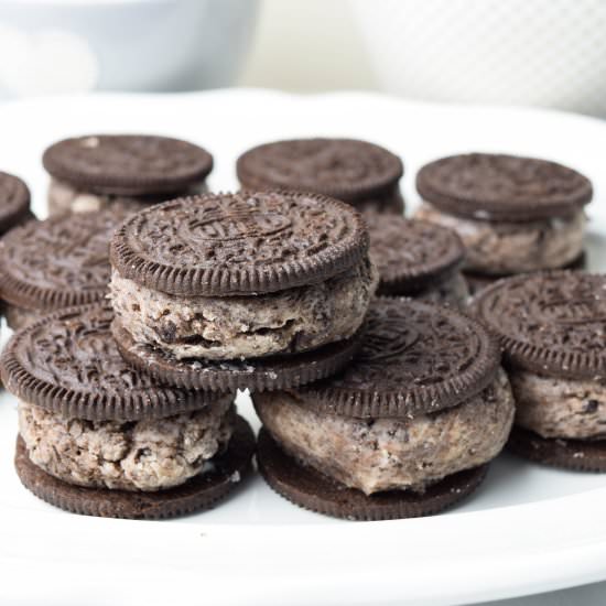 Cookies and Cream Oreos
