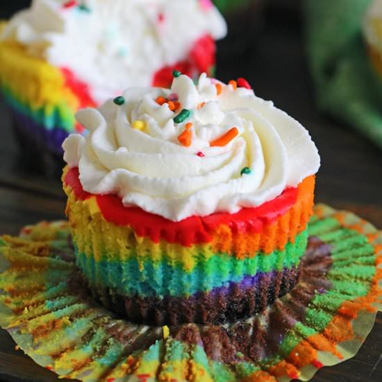 Mini Rainbow Cheesecakes