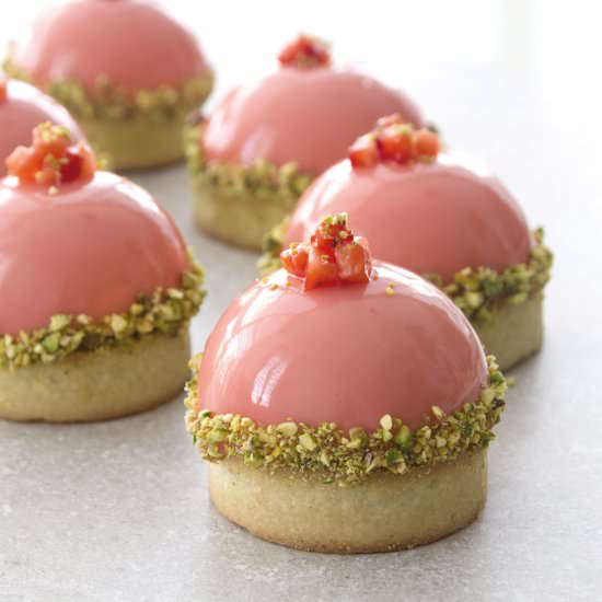 Pistachio and Strawberry Tartelette