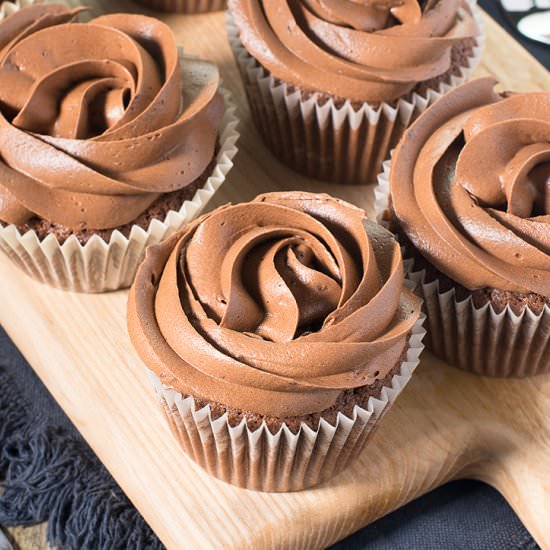 Easy Chocolate Cupcakes