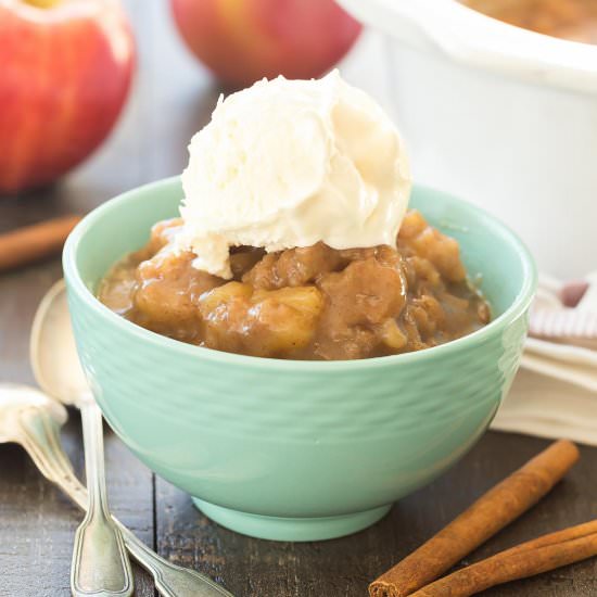 Slow Cooker Caramel Apple Cake