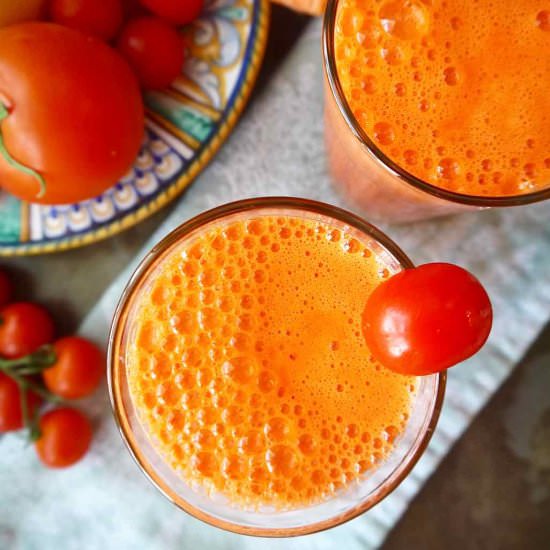 Refreshing Tomato Carrot Juice