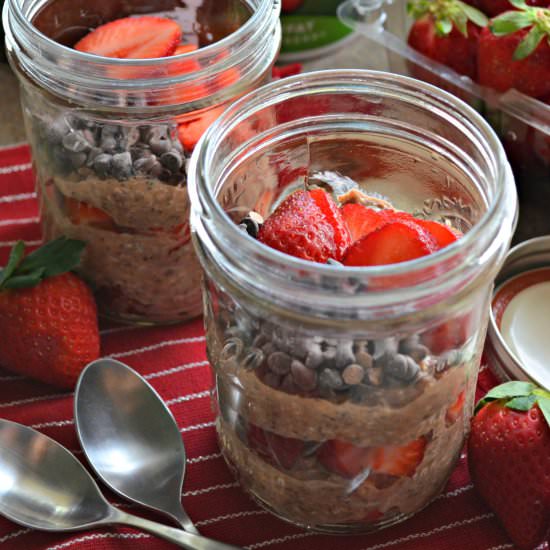 Chocolate Strawberry Overnight Oats