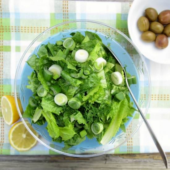 Simple Greek Lettuce Salad