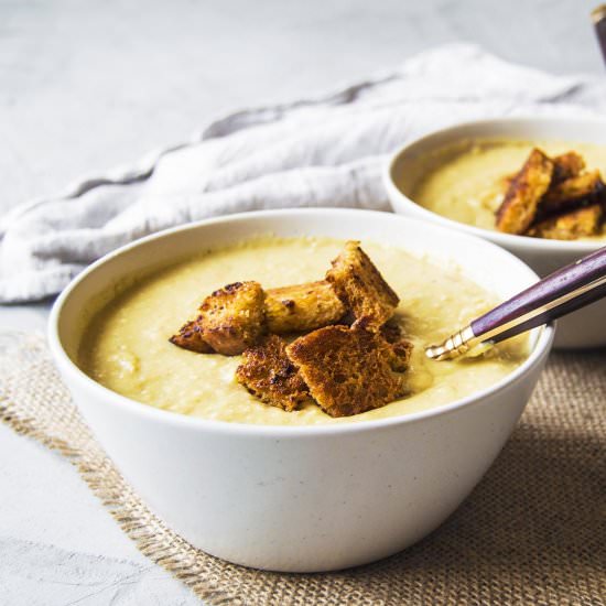 Vegan Cheesy Potato Split Pea Soup